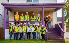 Students with Architecture and Planning work with PUSH Buffalo and have an opportunity to tour homes in Buffalo, NY in October 2022. Professor Nicholas Rajkovich helped organize the event. Photographer: Douglas Levere. 